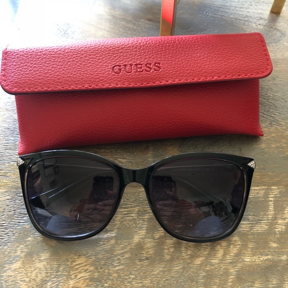 Guess Accessories - Sunglasses